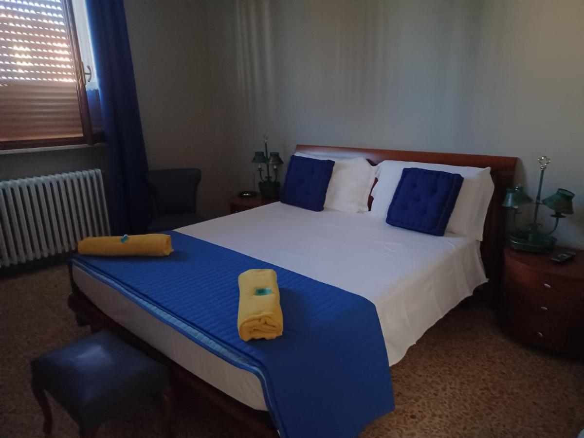 Debora Maison B&B Colombare Di Sirmione Eksteriør bilde