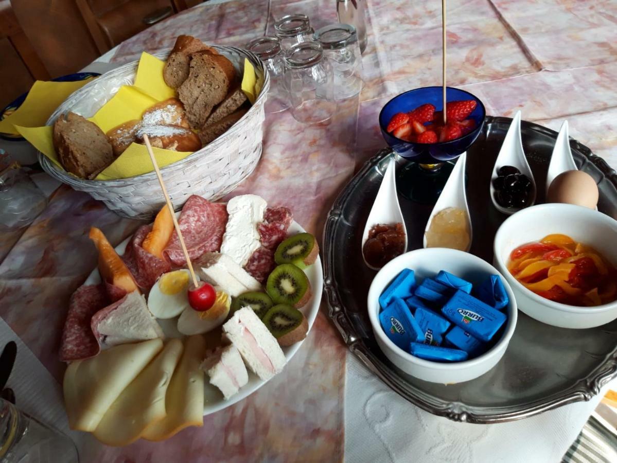 Debora Maison B&B Colombare Di Sirmione Eksteriør bilde